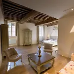 Le Cara Apartment